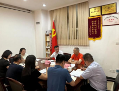德晟集團總經(jīng)理肖啟純到市場中心公司、市礦業(yè)公司、華遠公司調(diào)研座談